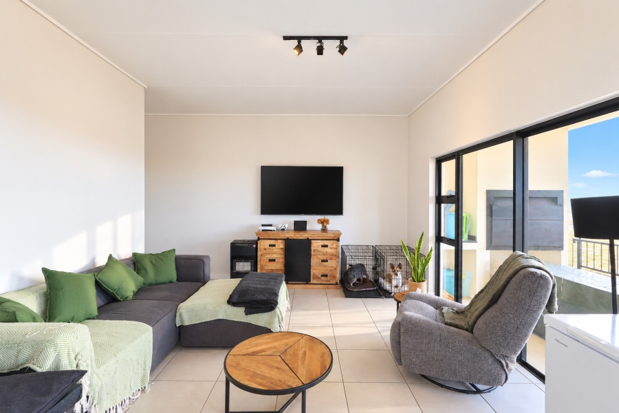 To Let 2 Bedroom Property for Rent in Sandown Western Cape